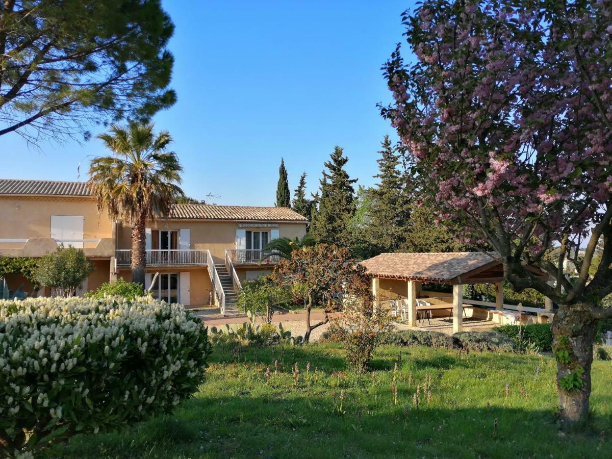 Apartmán Les 3 Hirondelles Pont-Saint-Esprit Exteriér fotografie